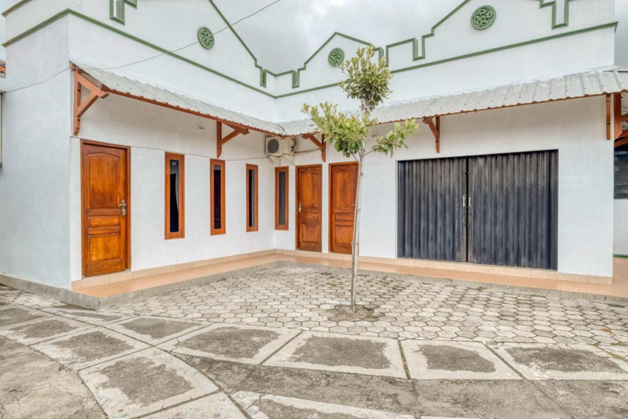Reddoorz Near Wisata Pantai Parangtritis Kretek Extérieur photo